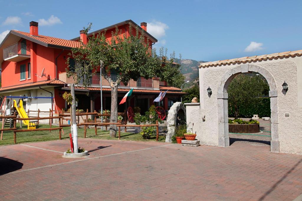 מונטלה Azienda Agrituristica Pericle מראה חיצוני תמונה