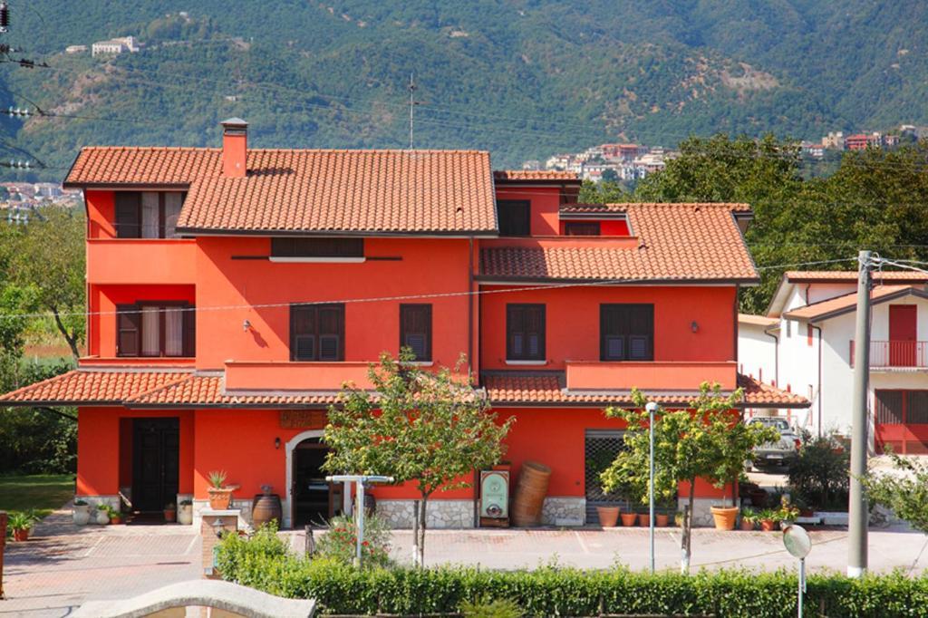 מונטלה Azienda Agrituristica Pericle מראה חיצוני תמונה