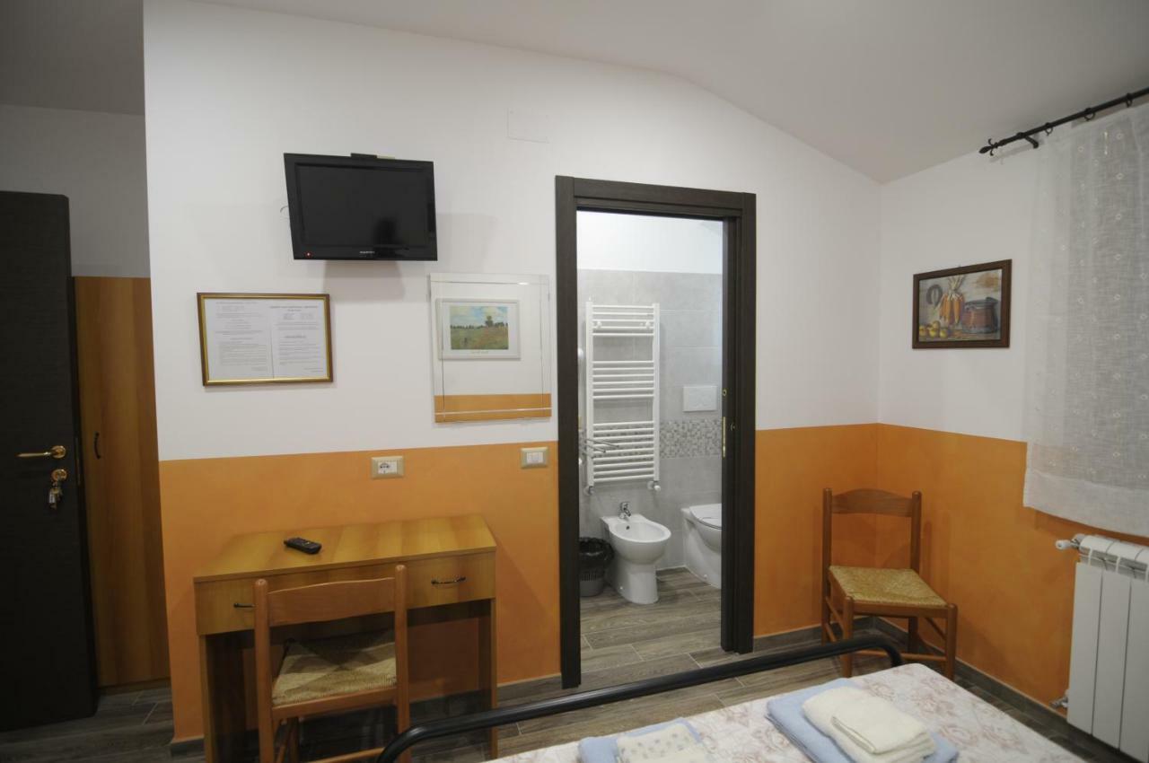 מונטלה Azienda Agrituristica Pericle מראה חיצוני תמונה