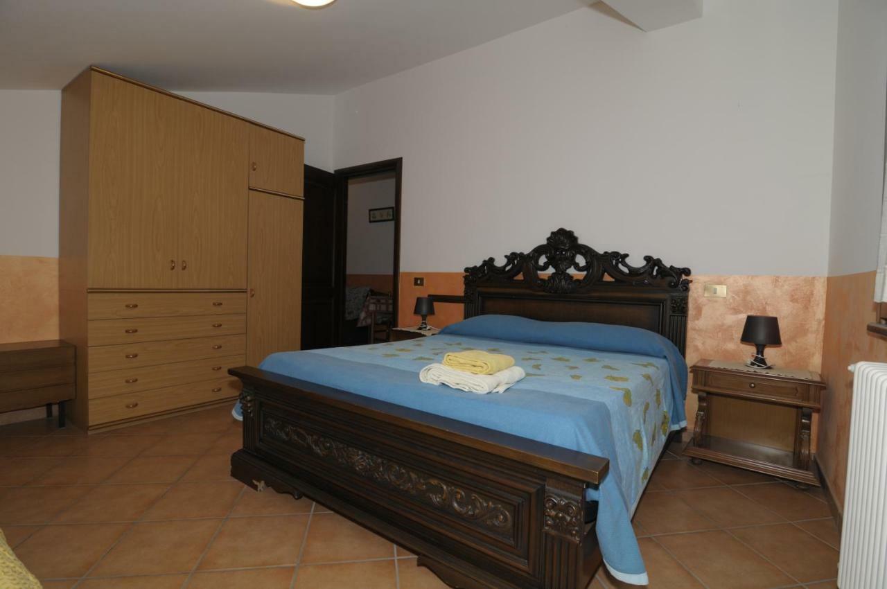 מונטלה Azienda Agrituristica Pericle מראה חיצוני תמונה